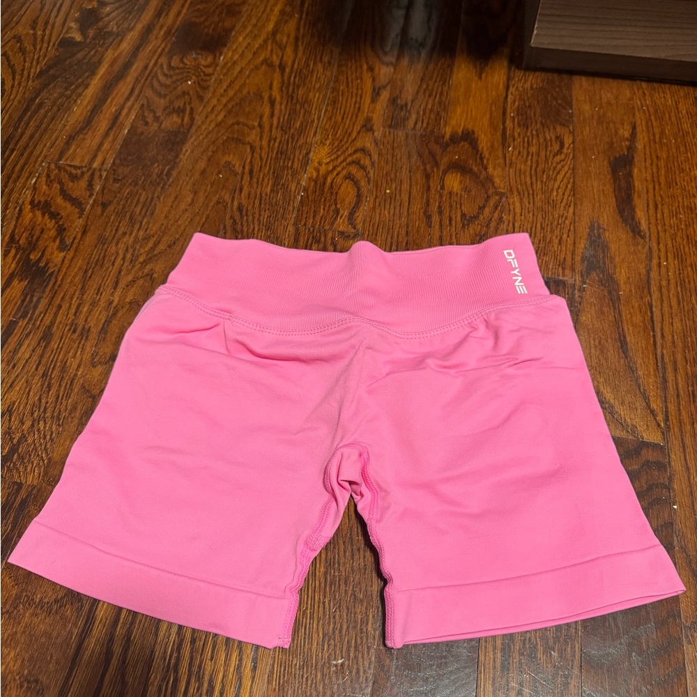 DYFNE IMPACT Pink Shorts